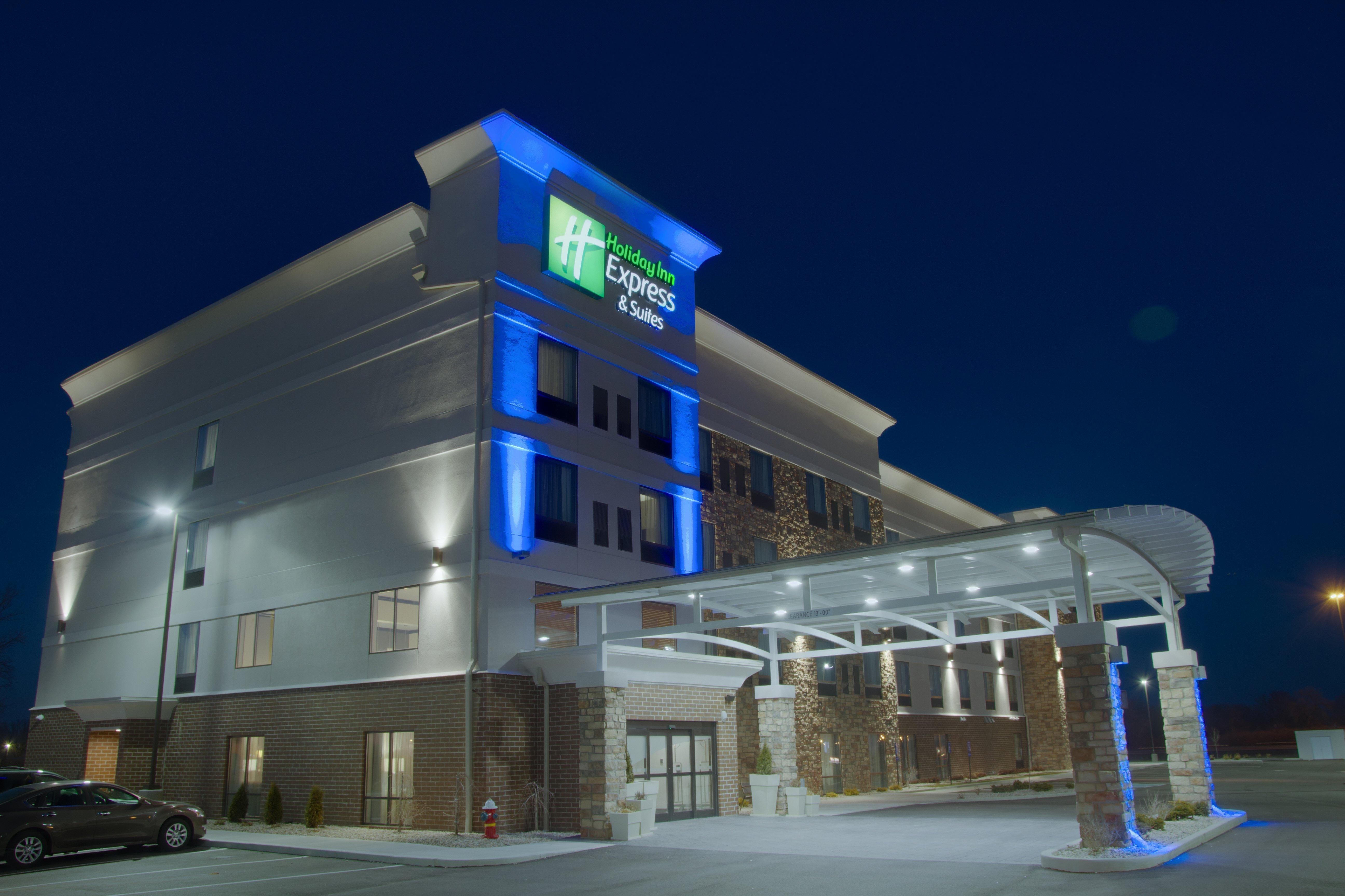 Holiday Inn Express Sidney By Ihg Exteriör bild