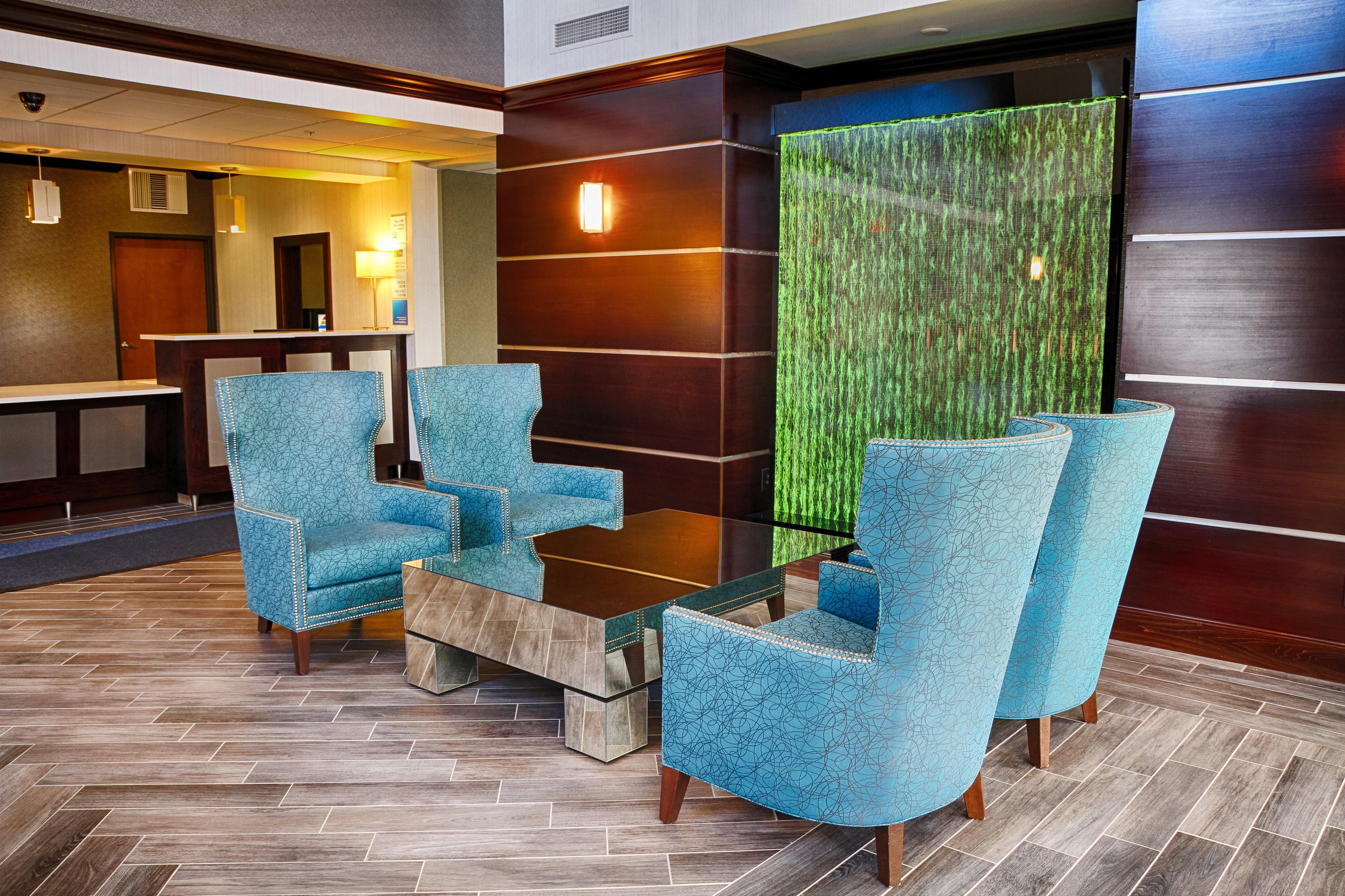 Holiday Inn Express Sidney By Ihg Exteriör bild